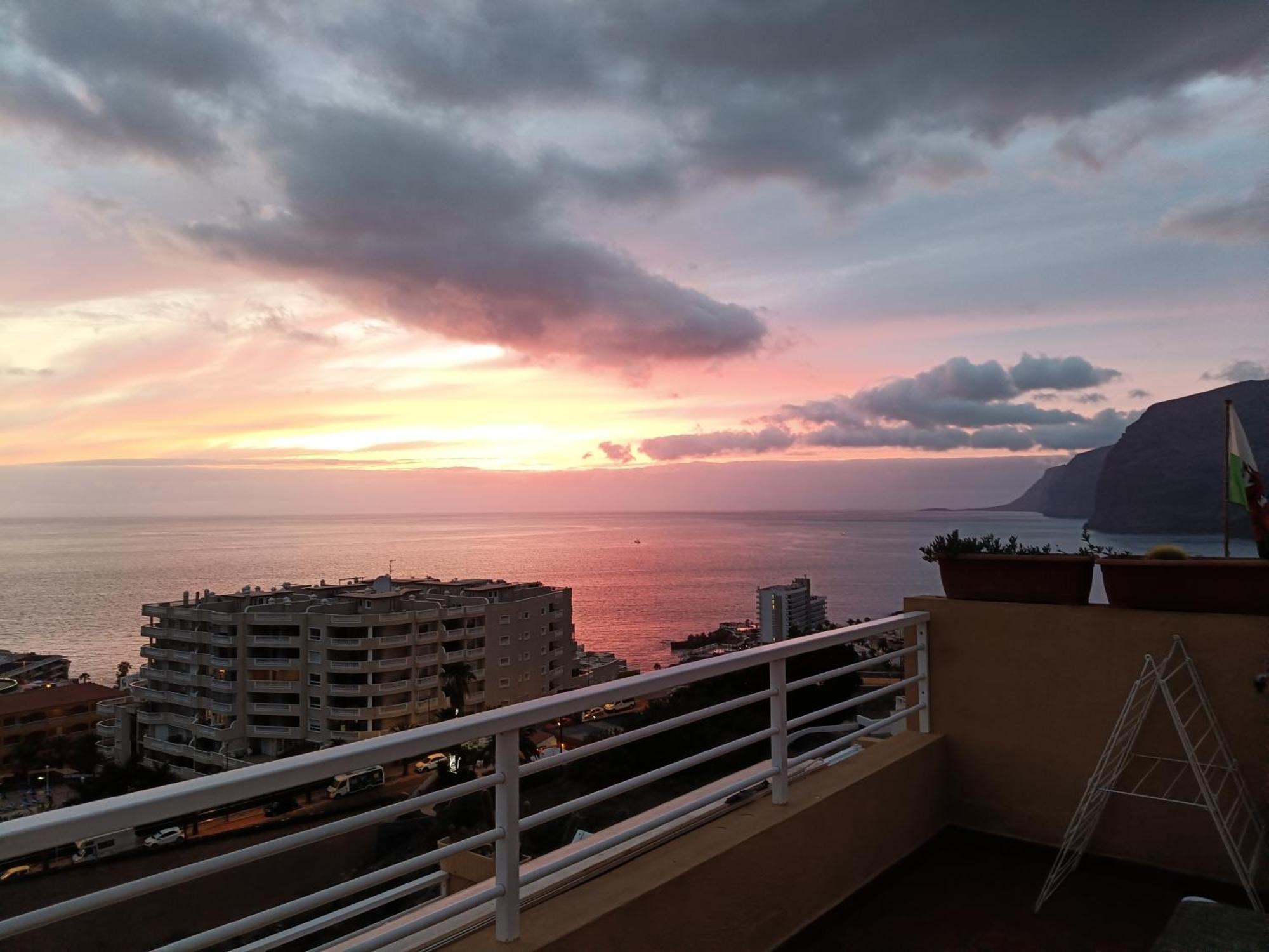Panomaric Sea View - Sol Apartment Puerto de Santiago  Exteriör bild